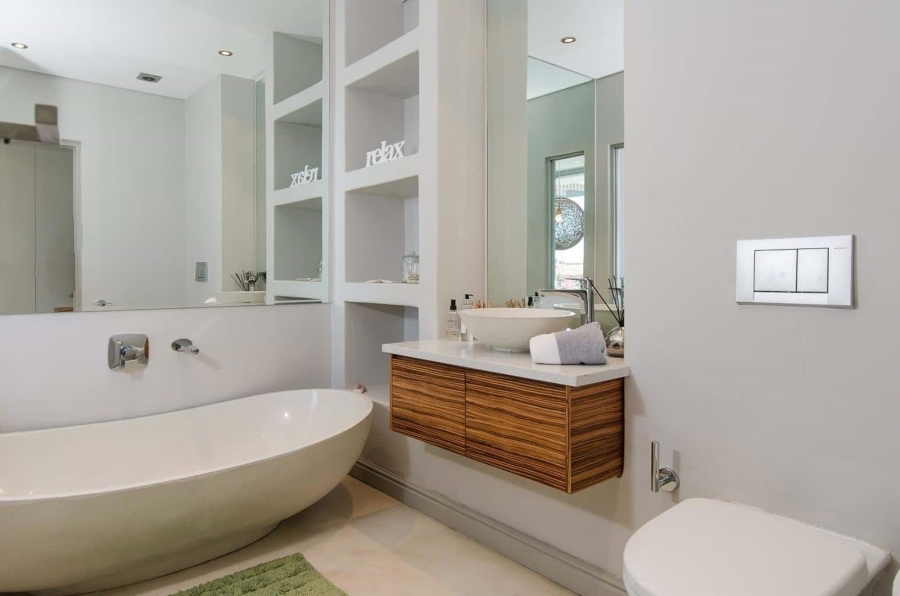 To Let 3 Bedroom Property for Rent in Bantry Bay Western Cape
